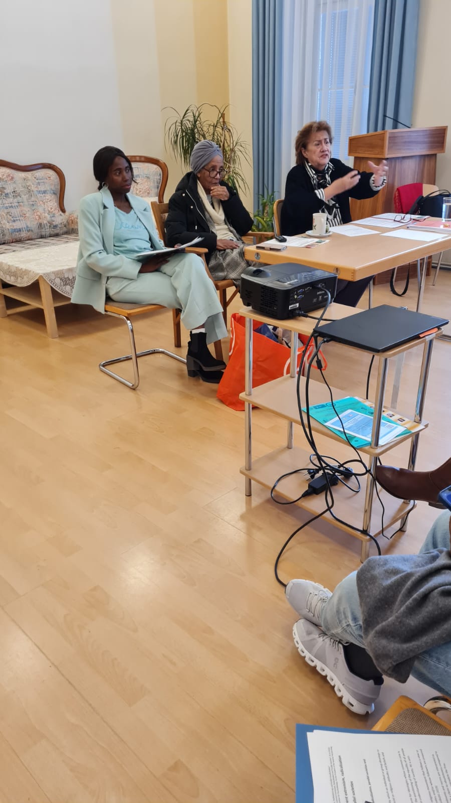 IMG 20241019 WA0004 Lecture Dr.in Pölzlbauer Hadis Menata Njie